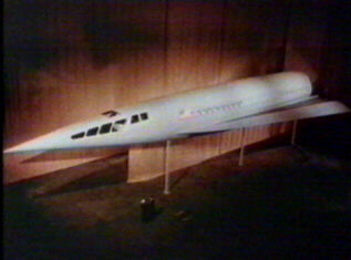 El Lockheed L2000 visto por delante ...